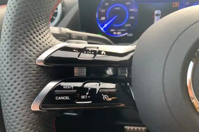 Mercedes Eqa 250+ — photo 42