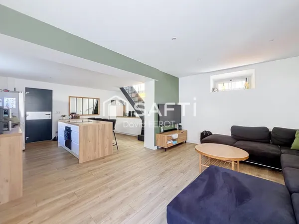 Duplex entièrement rénové de 72 m2 avec terrasse