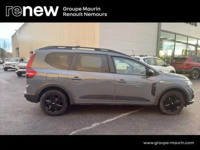 Dacia Jogger 1.0 tce 110ch sl extreme 7 places — photo 8