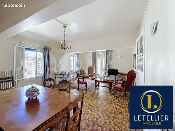 Maison 5 pièces 140 m²