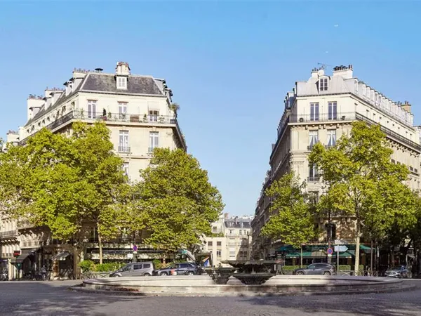 LOCATION PURE 120M2 - EMPLACEMENT 1 - AVENUE
