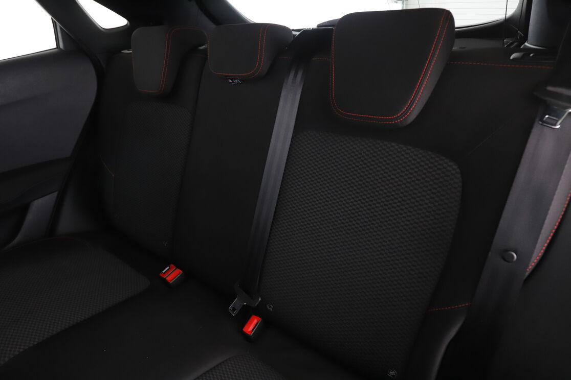 Ford Puma 1.0 EcoBoost Hybrid mHEV ST Line — photo 13