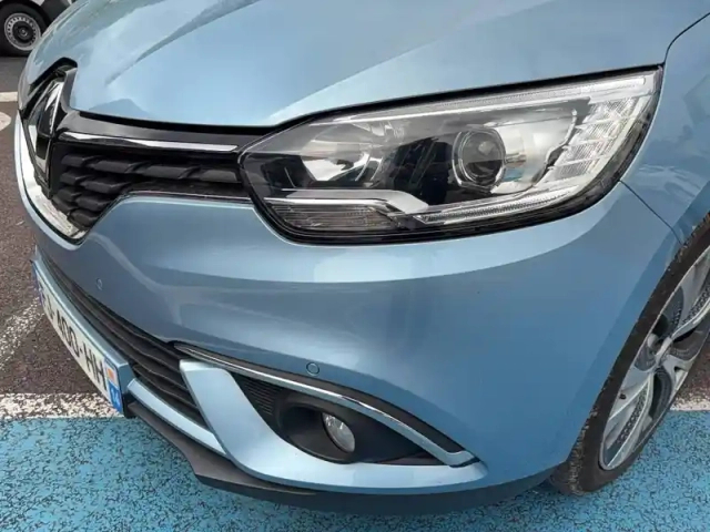 Renault Scenic blue dci 120 — photo 18