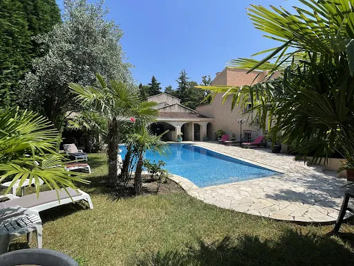 Villa 7 pièces 240 m²