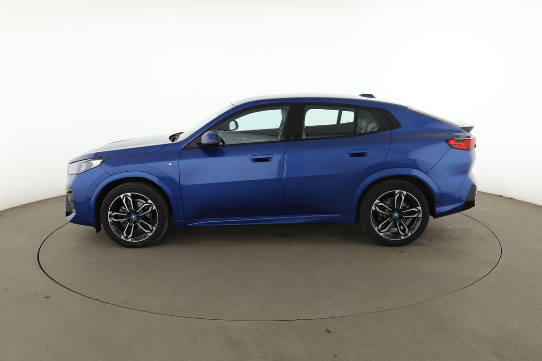 BMW iX2 eDrive20 M Sport BVA — photo 2