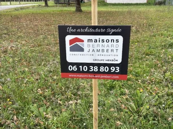 Terrain 372 m²