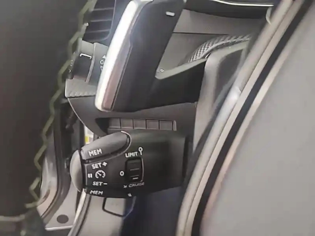 Peugeot 2008 puretech 130 s&amp;s eat8 — photo 66