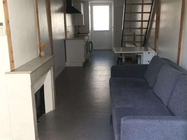 MARSEILLE 4ème maison individuelle T2 avec cours