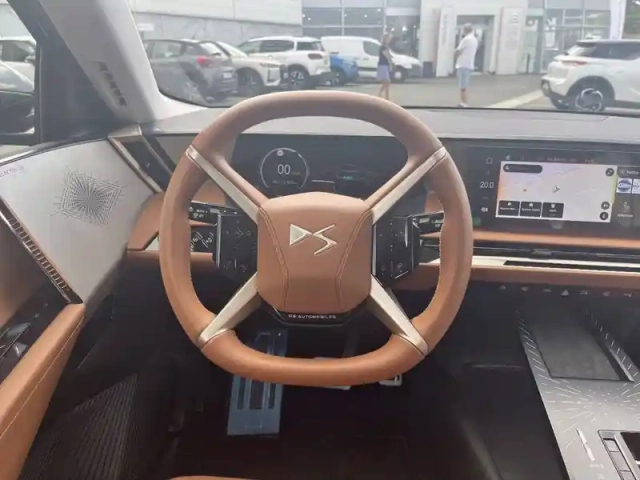 Ds N8 ds n°8 350 ch awd long range — photo 9