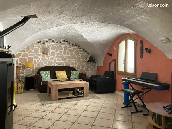 Maison de village avec terrasse