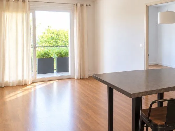 Appartement 3 pièces avec balcon - 2 chambres - Caen
