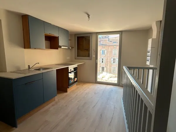 T3 Duplex - Place des Cordeliers - Entièrement rénové