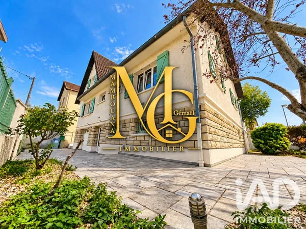 Maison 9 pièces 224 m²