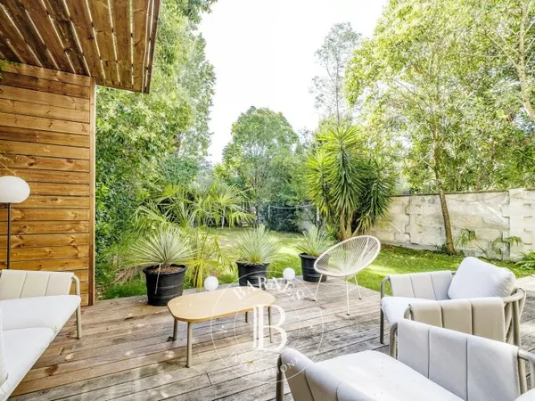 Bordeaux Croix de Seguey - Duplex de 213 m² - Jardin de 290 m²