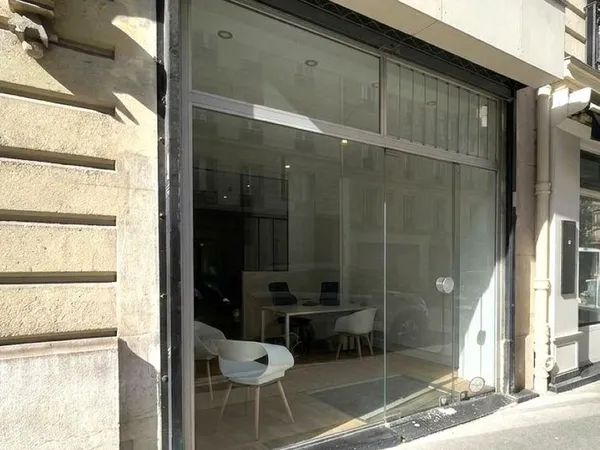 Local commercial 54 m² PARIS
