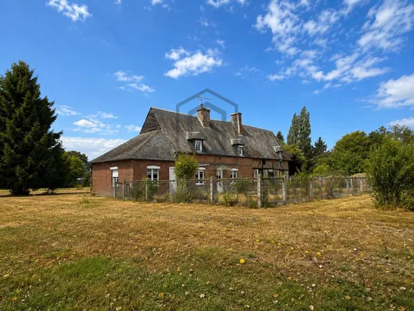 Vends corps de ferme - 133.2 m² - 6 pièces, 5 chambres - Bernay 27300