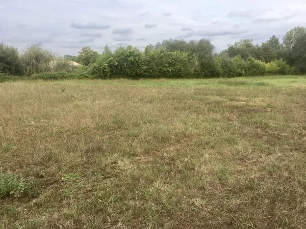 Terrain à bâtir de 615 m² à SAINT-ANDRE-DE-CUBZAC (33)
