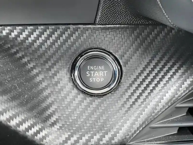 Peugeot 2008 1.2 puretech 130ch s&amp;s allure pack eat8 — photo 12