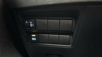 Toyota Yaris 116h Design 5p — photo 27