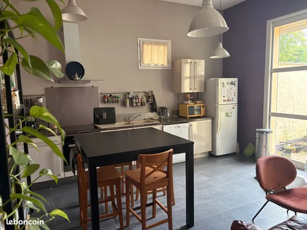 Maison avec deux chambres et jardin