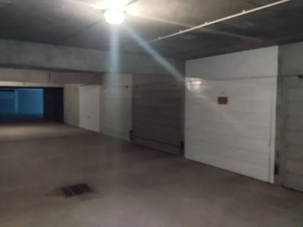 Parking 12 m²