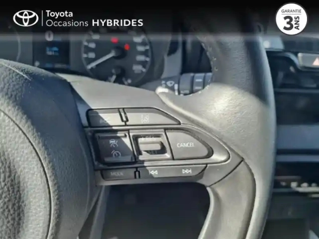 Toyota Yaris 116h dynamic 5p my22 — photo 6