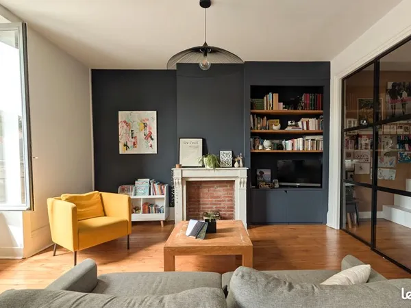 Appartement duplex rénové 114m² - Centre Oullins - À 2min métro