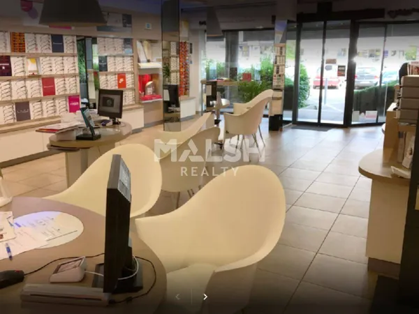 Local commercial 138 m²