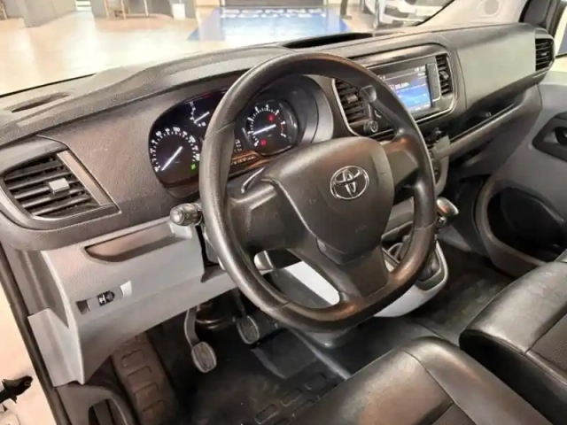 Toyota Proace medium 2.0 d-4d 140 business rc21 (16250?ht) — photo 13