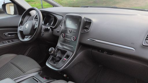 Renault Grand Scenic 1.7 Blue dCi 120 - Zen – 2019 – 151381 km – Diesel – Boîte Manuelle — photo 13
