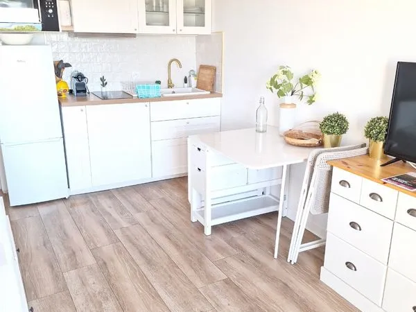 Studio meublé sept à juin