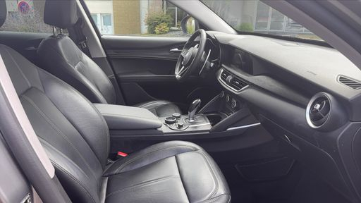 Alfa Romeo Stelvio 2.2 190 EAT8 - Executive – 2018 – 136264 km – Diesel – Boîte Automatique — photo 38