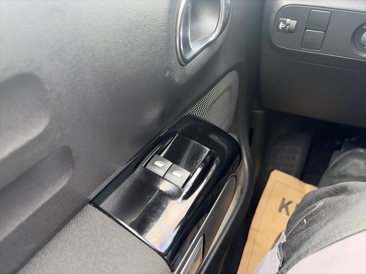 Citroën C3 1.2 puretech 83ch s&s shine — photo 16