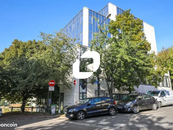 Bureau 1 923 m²
