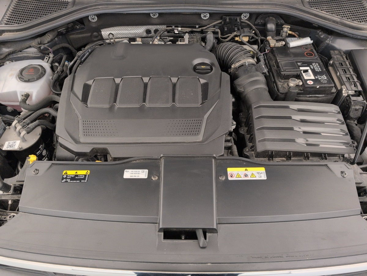 Volkswagen T-Roc — photo 21