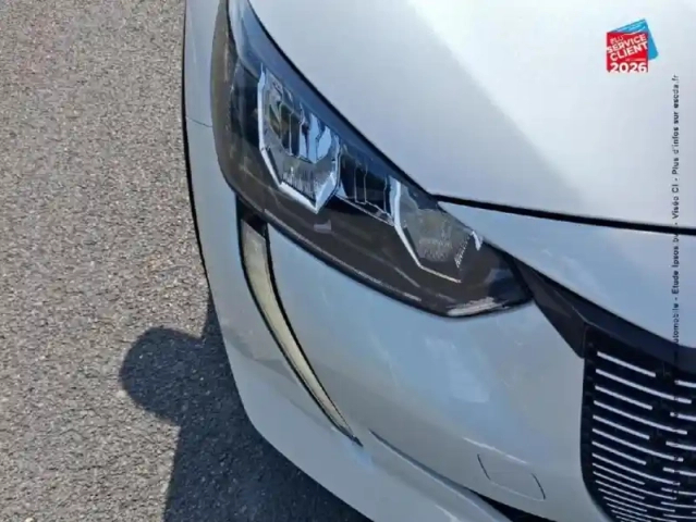 Peugeot 208 e- 136ch allure pack — photo 13
