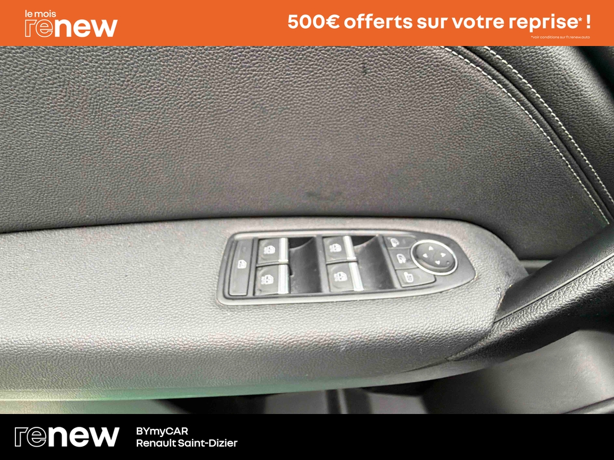 Renault Captur mild hybrid 160 EDC — photo 17