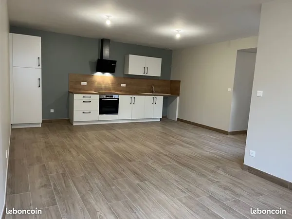 Maison 85m2 centre bourg Loué