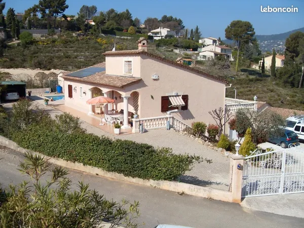 Maison 3/4 pièces terrasse vue piscine