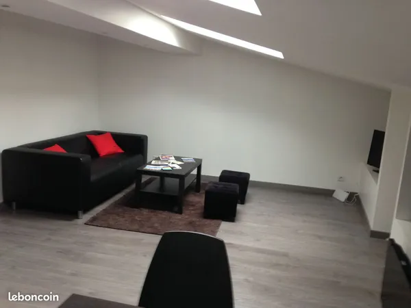 T3 Fondaudège 60 M2, 2 chambres, 680 TCC