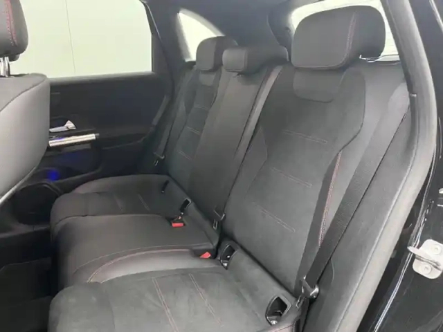 Mercedes Classe B 200 d amg line — photo 13