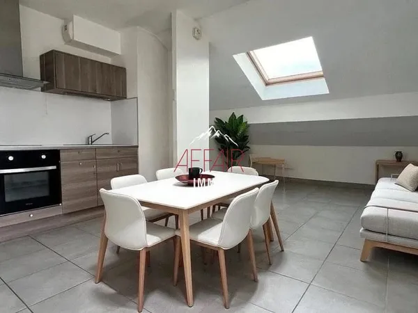 APPARTEMENT STUDIO DERNIER ETAGE - 74100 VETRAZ MONTHOUX