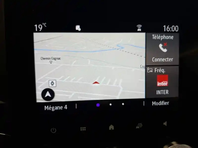 Renault Megane mégane iv berline blue dci 115 — photo 40