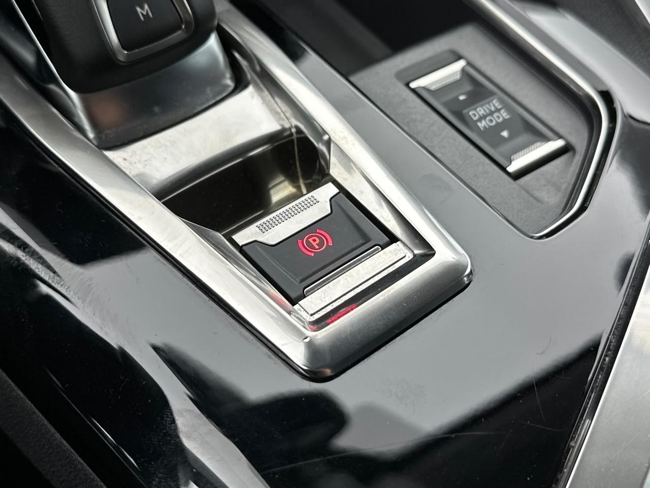 Peugeot 3008 puretech 130ch s&s eat8 allure pack — photo 31