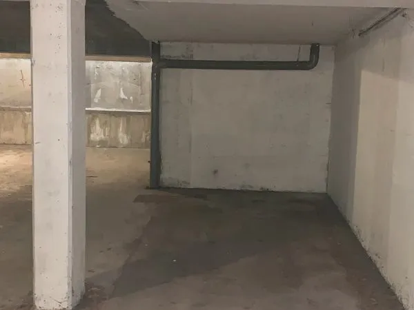 Parking env. 12 m² quartier Viarme/rue Russeil