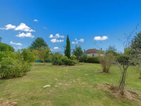 Terrain 1018 m²
