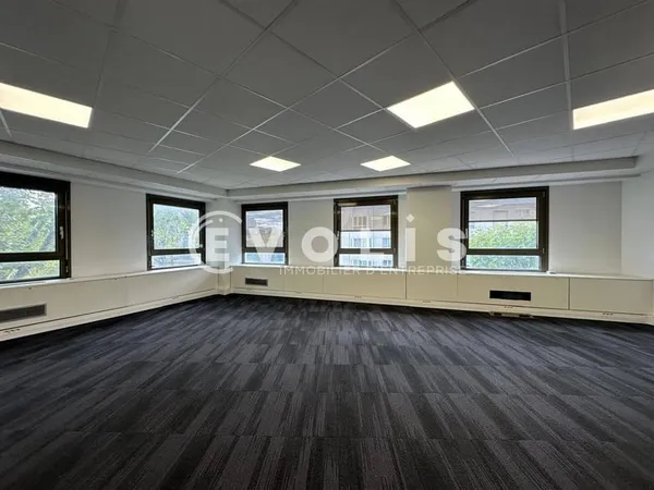 Bureaux 1840 m²