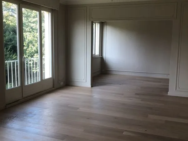 Location F4 DE 121 M2 AV DE LA MARNE TOURCOING LIMITE MOUVAUX loyer modéré disponible rapidement