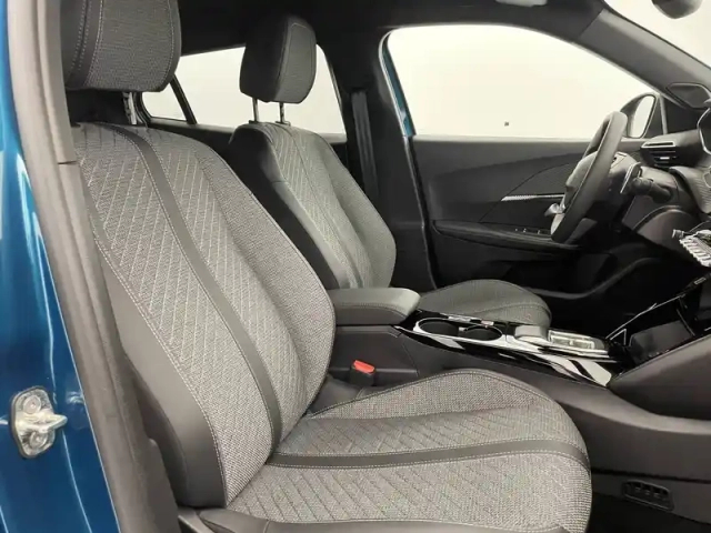 Peugeot 2008 hybrid 145 e-dcs6 — photo 91