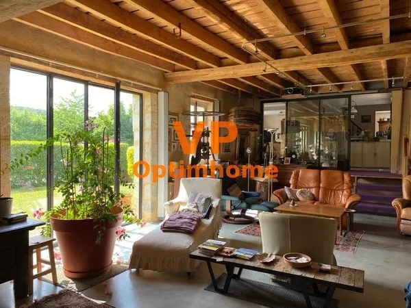 Bien rare - 274 m² - Salon 95 m² - Terrain 6500 m² - Maison avec histoire